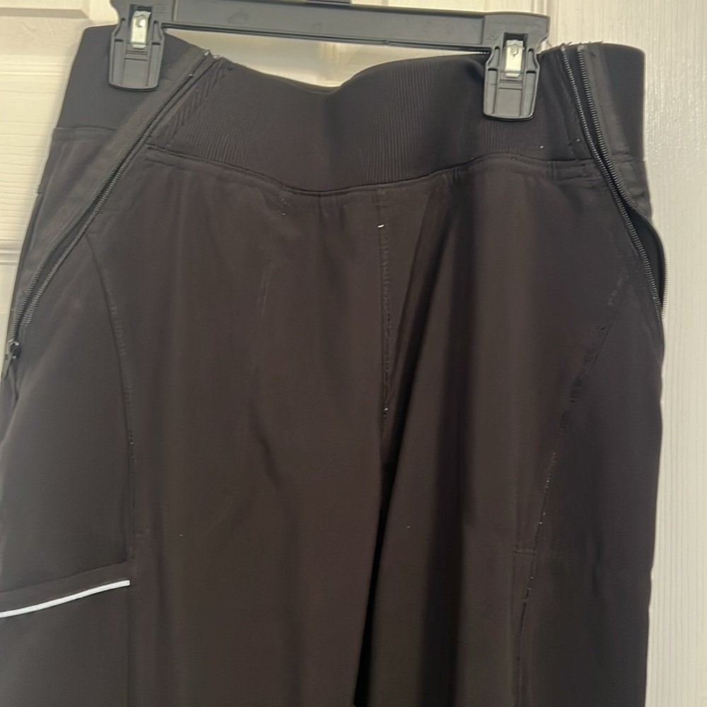 Ladies scrub set Size M - Picture 6 of 8
